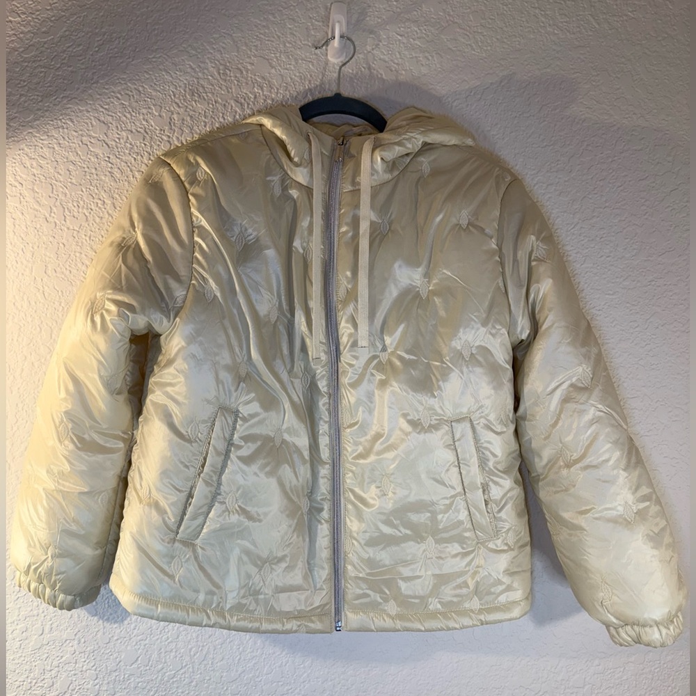 Kenneth Cole NY Champagne‎ Pearlized Leaf-Quilted Hooded Puffer Jacket, Medium